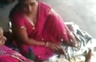 सेक्स पोर्न बाथरूम में लड़की (छिपे हुए क्सक्स वीडियो कैमरे) ।